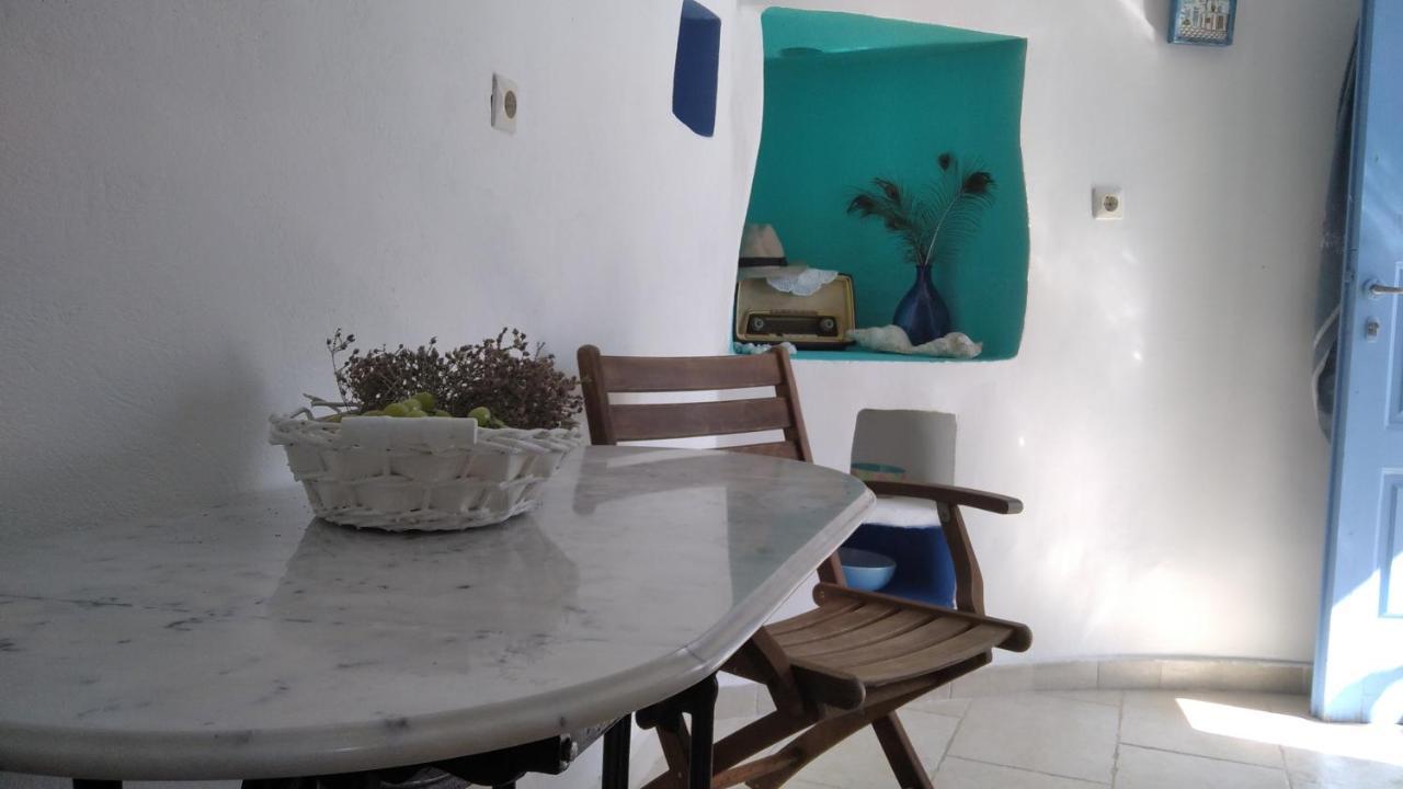 Traditional Renovated House In The Centre Of Anafi Exterior photo